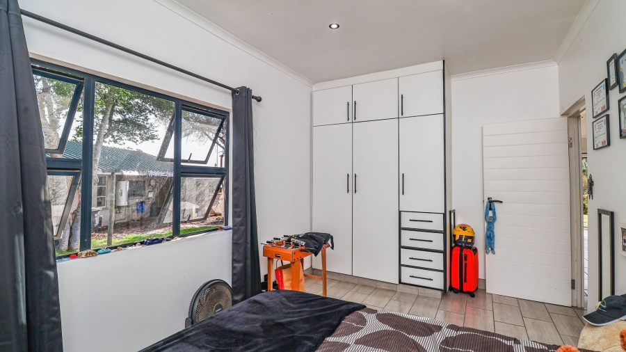 Commercial Property for Sale in Rondevlei Western Cape